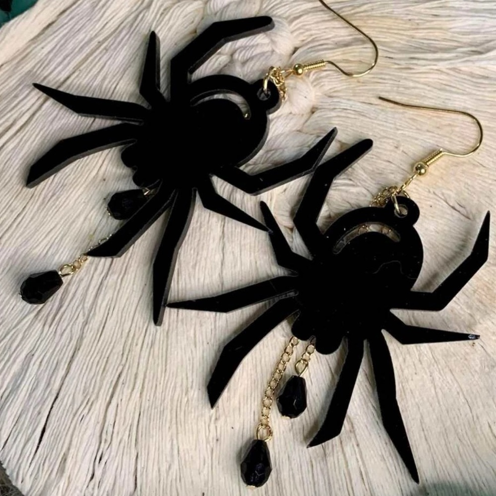 NWT Boutique Goth Mysterious Spider Statement Earrings • Black Gemstone Crystal